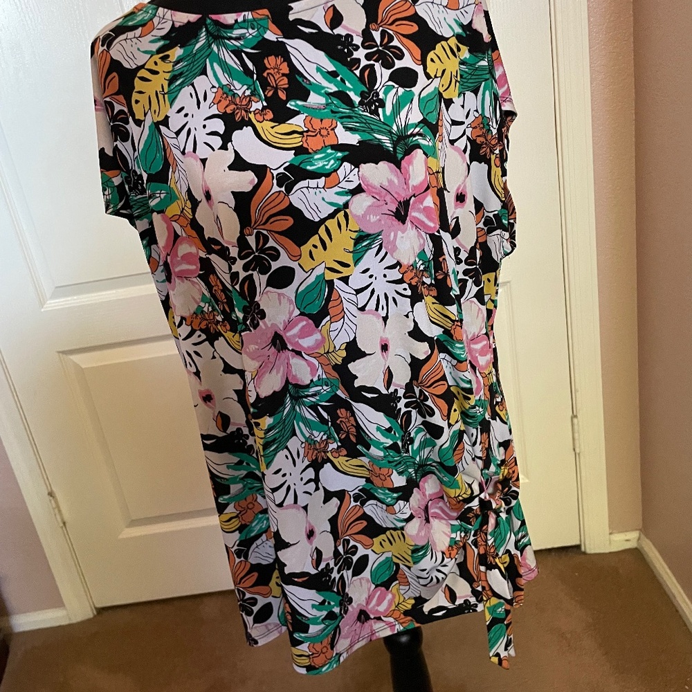 Lane Bryant floral print cap sleeve top